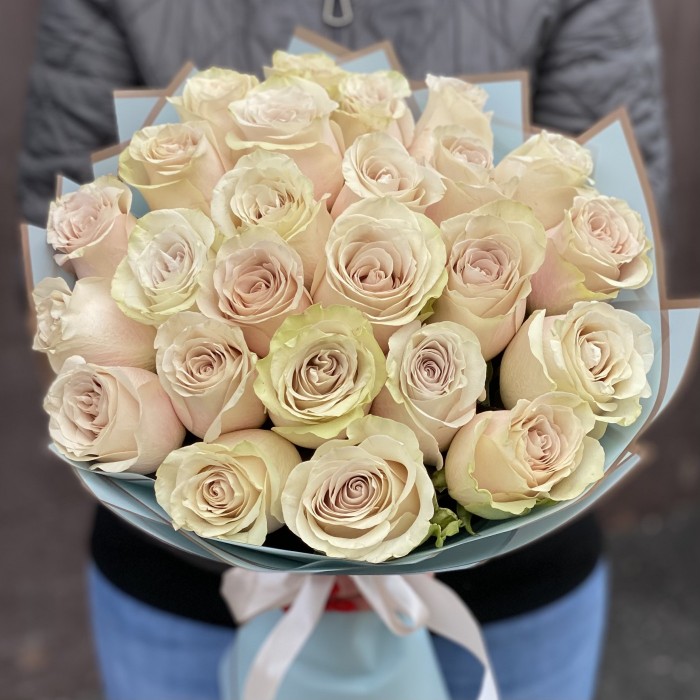 25 роз Экспожер